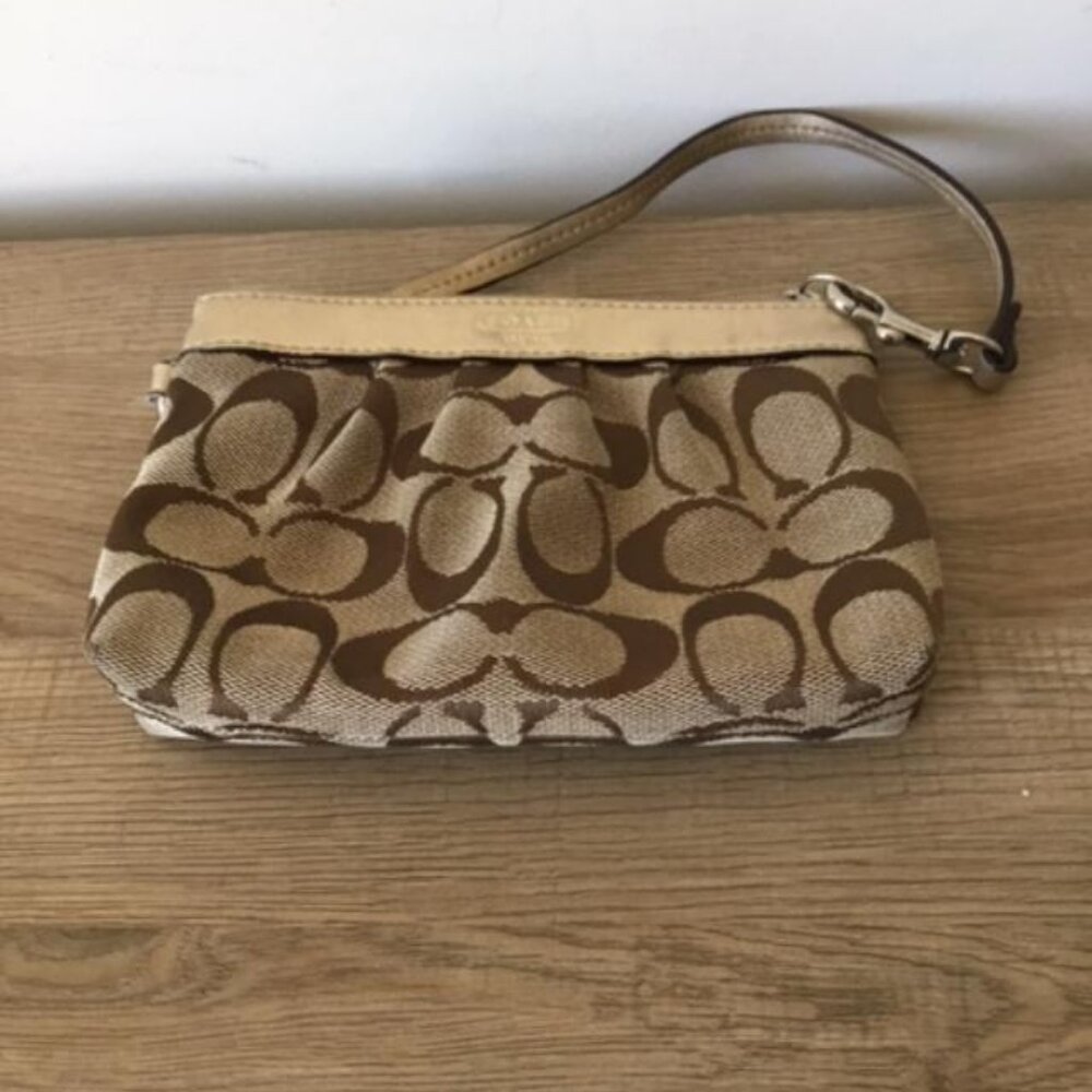Coach Pleated Wristlet in Khaki and Tan Signature C Jacquard w/Gold Leather Trim - Picture 6 of 10